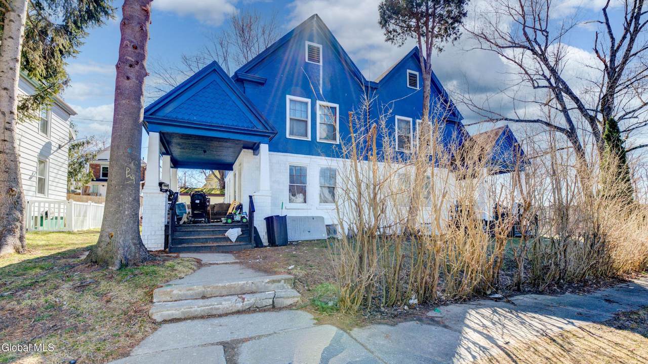 1-3 Taft Place - Photo 1