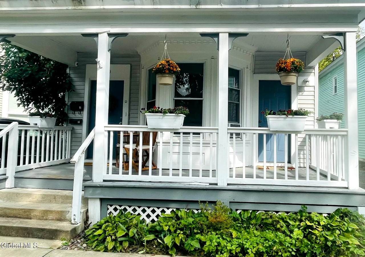 200 Beekman Street - Photo 1