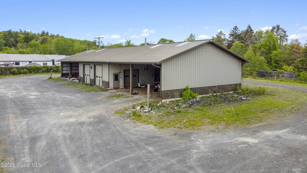 2080 New Scotland Road - Photo 1