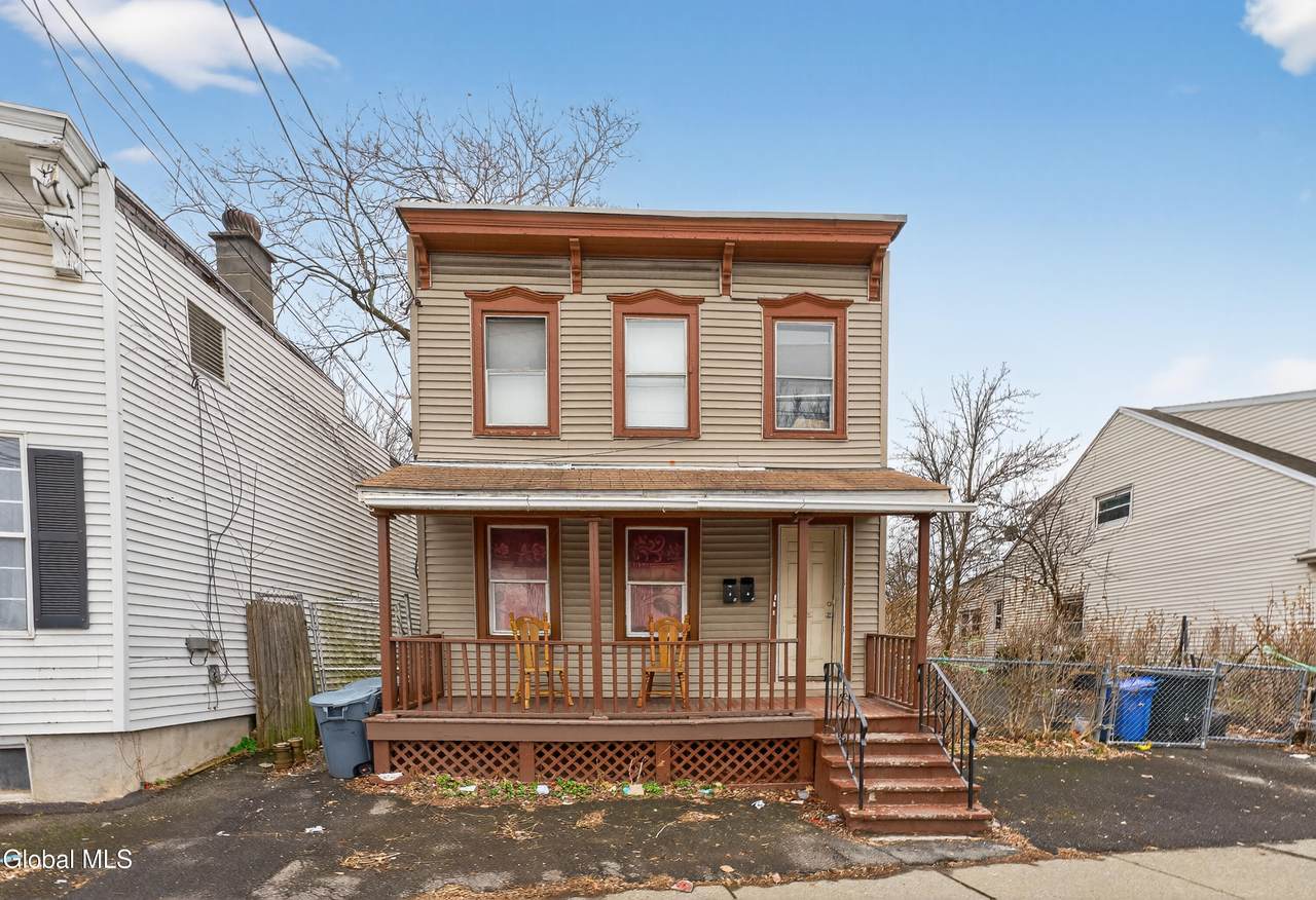 796 Livingston Avenue - Photo 1