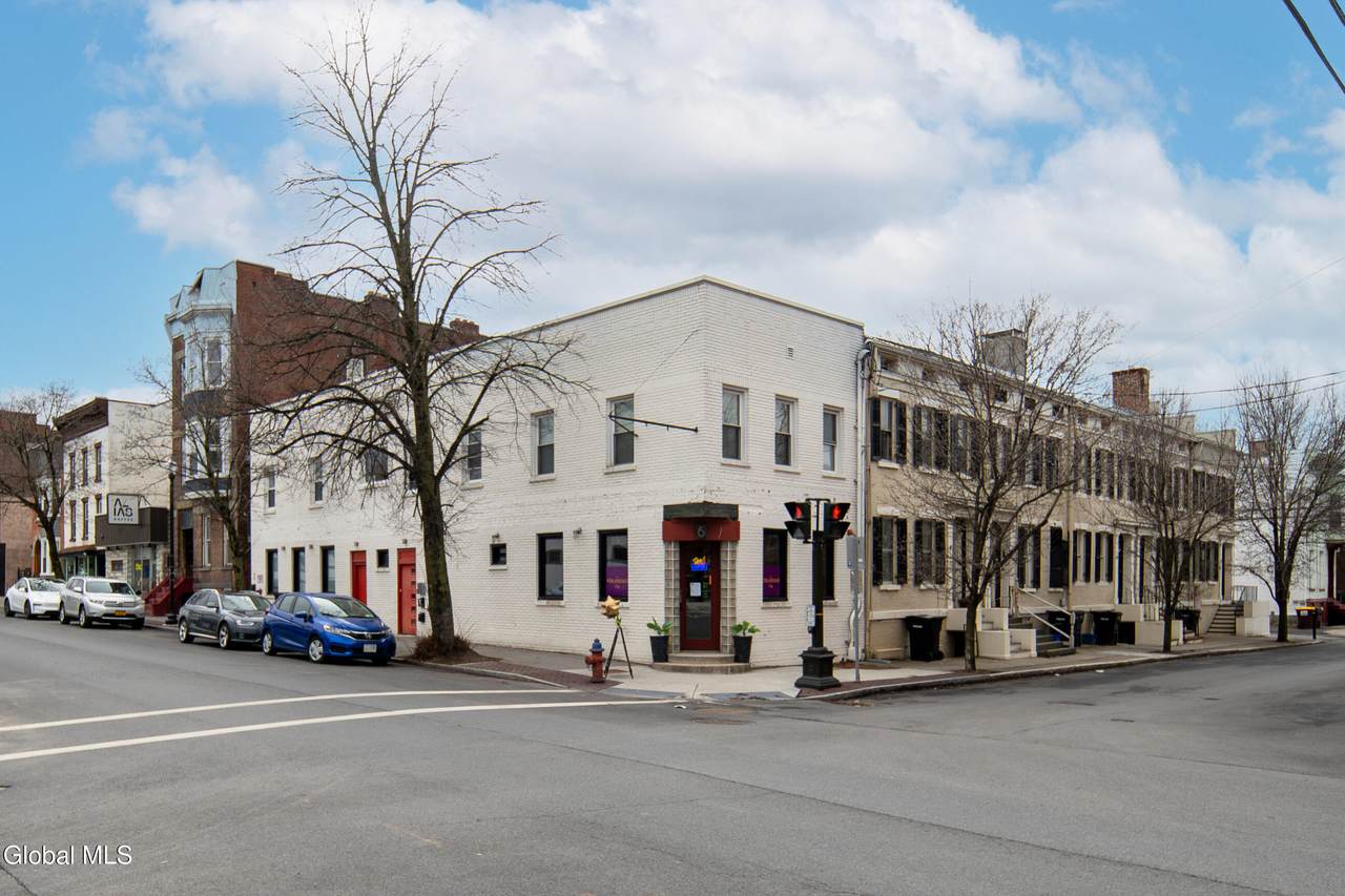 6 Franklin Place - Photo 1