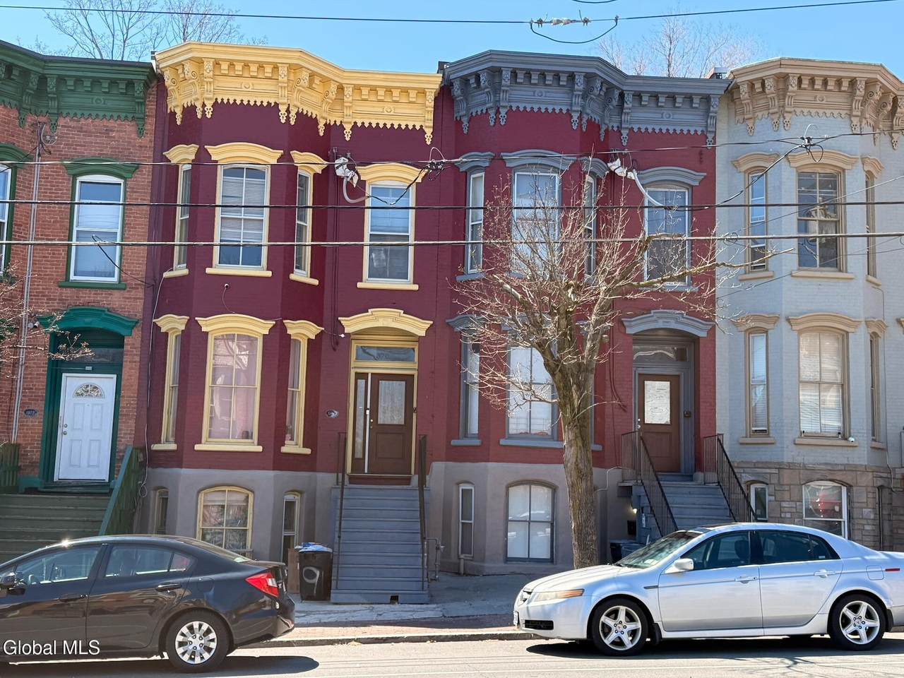 370 Clinton Avenue - Photo 1