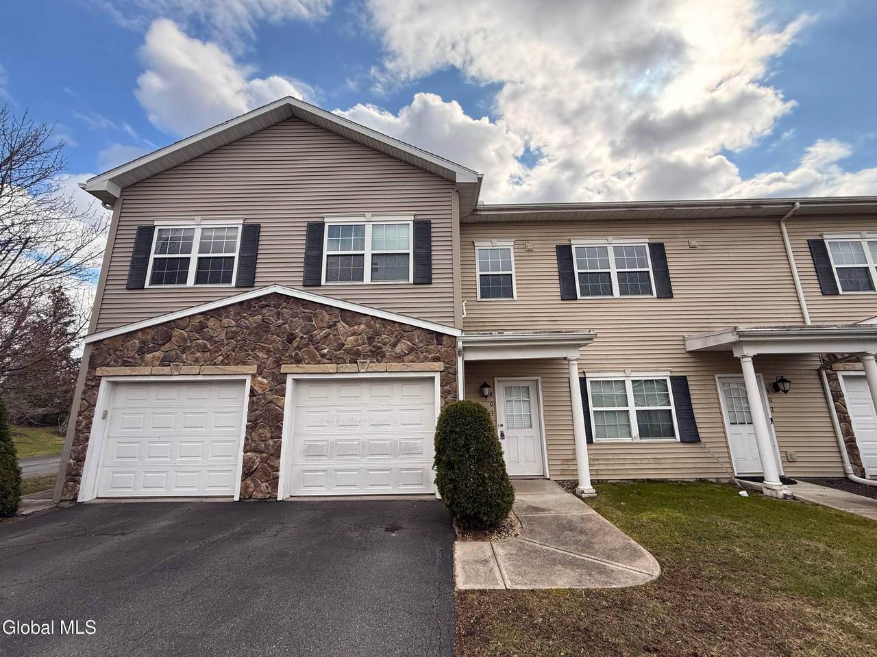 403 Avalon Place - Photo 1