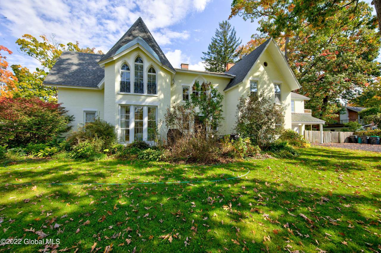21 Park Place - Photo 1