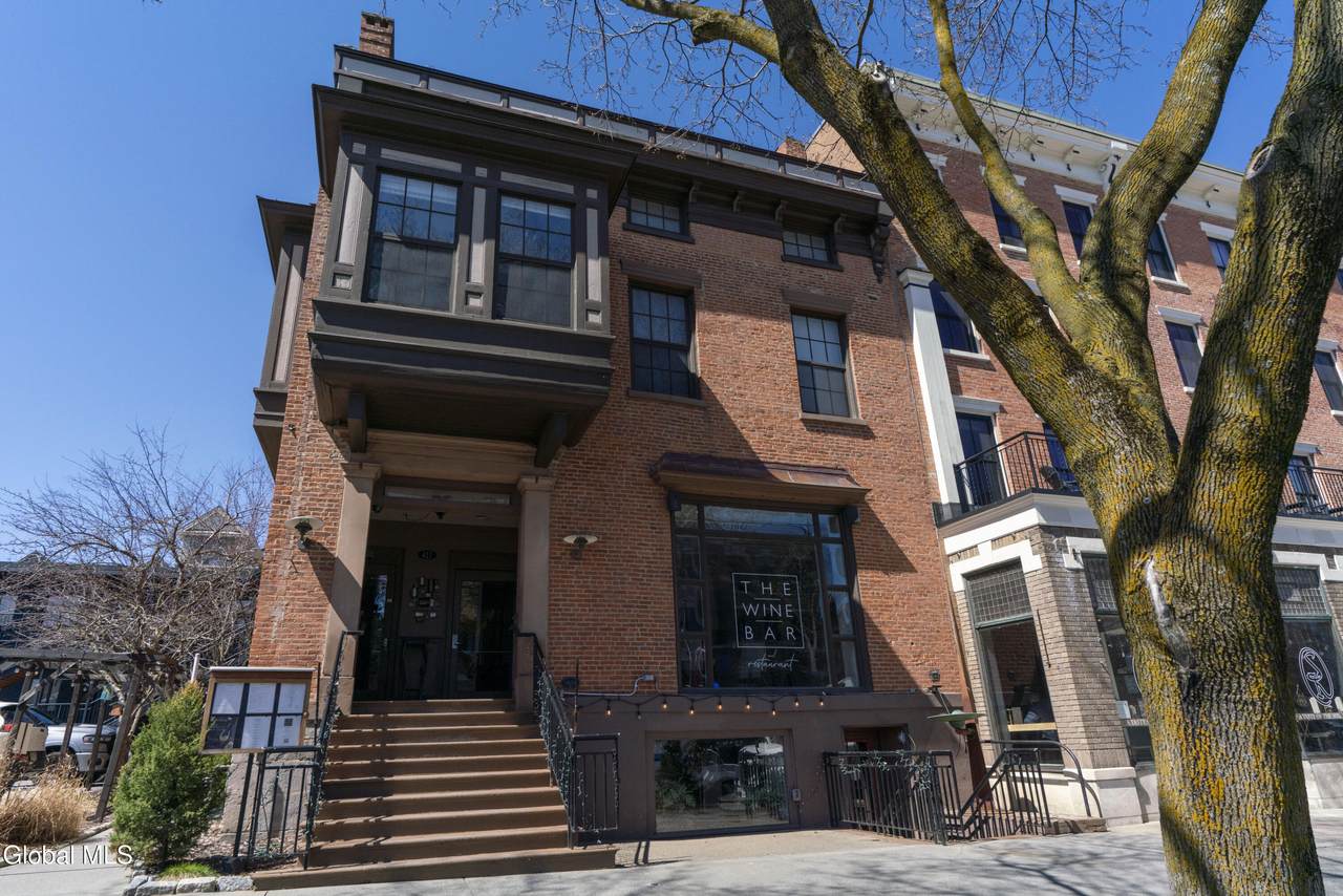 417 Broadway - Photo 1