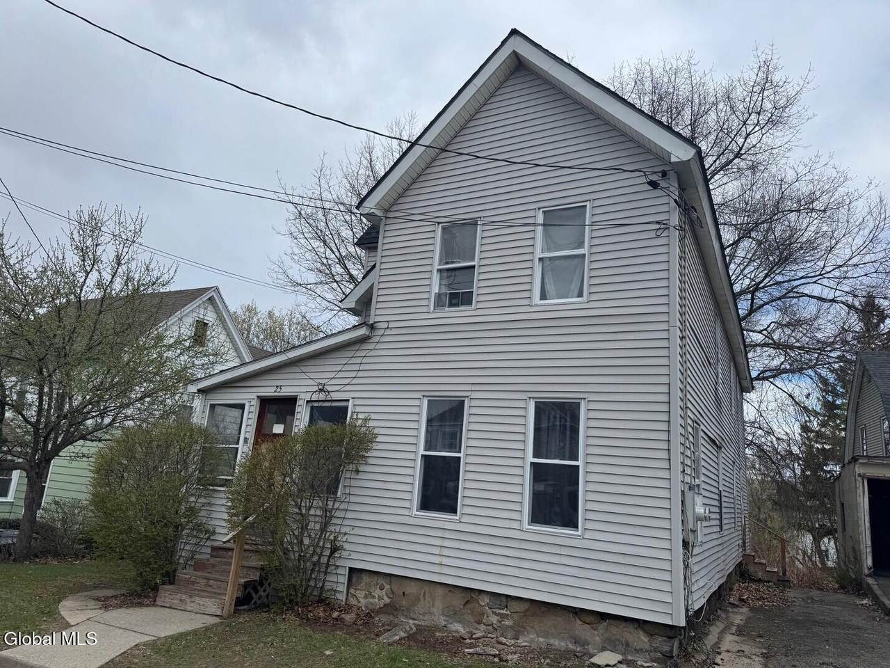25 Steele Avenue - Photo 1