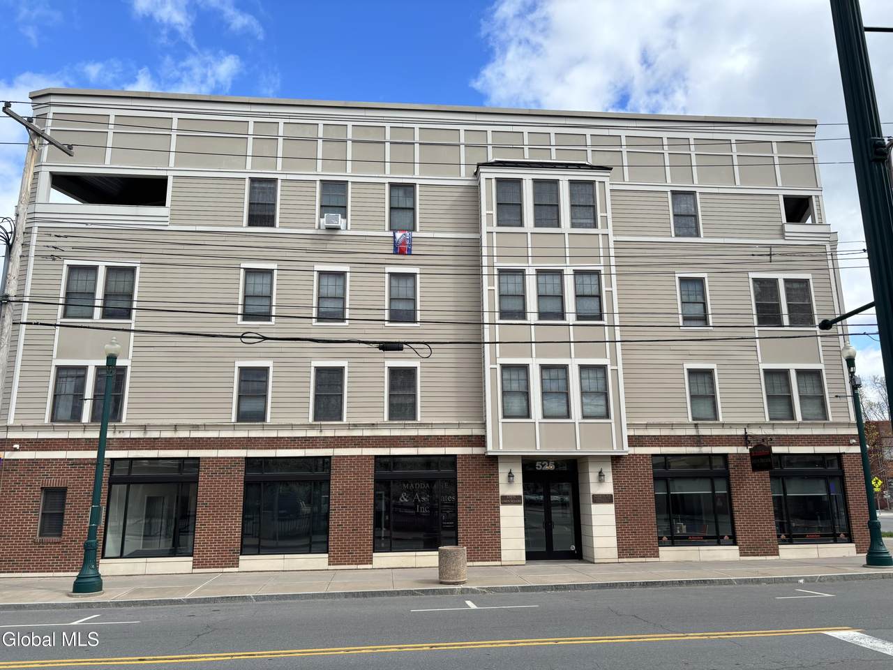 525 Union Street - Photo 1