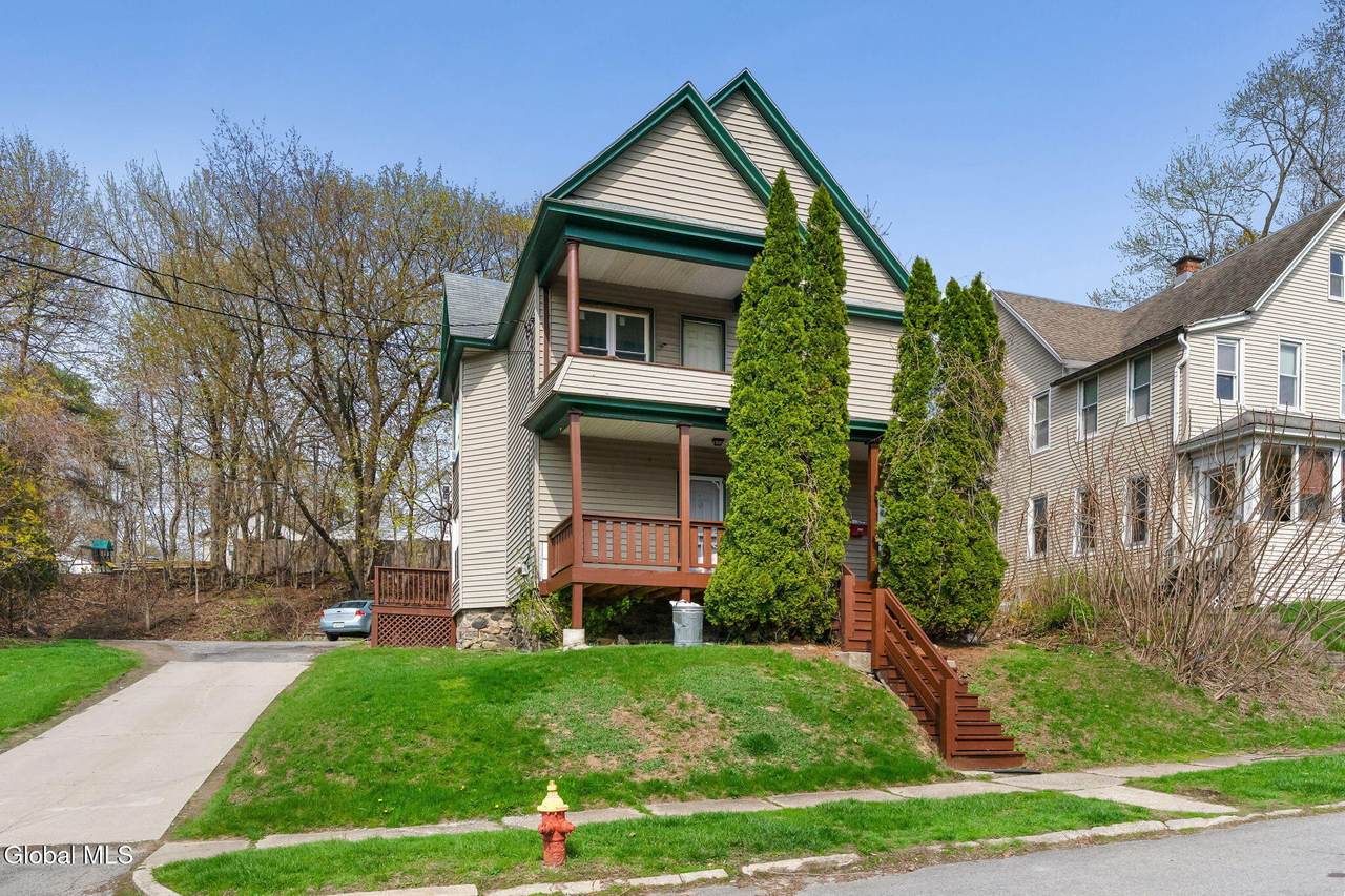 8 Mccleary Avenue - Photo 1