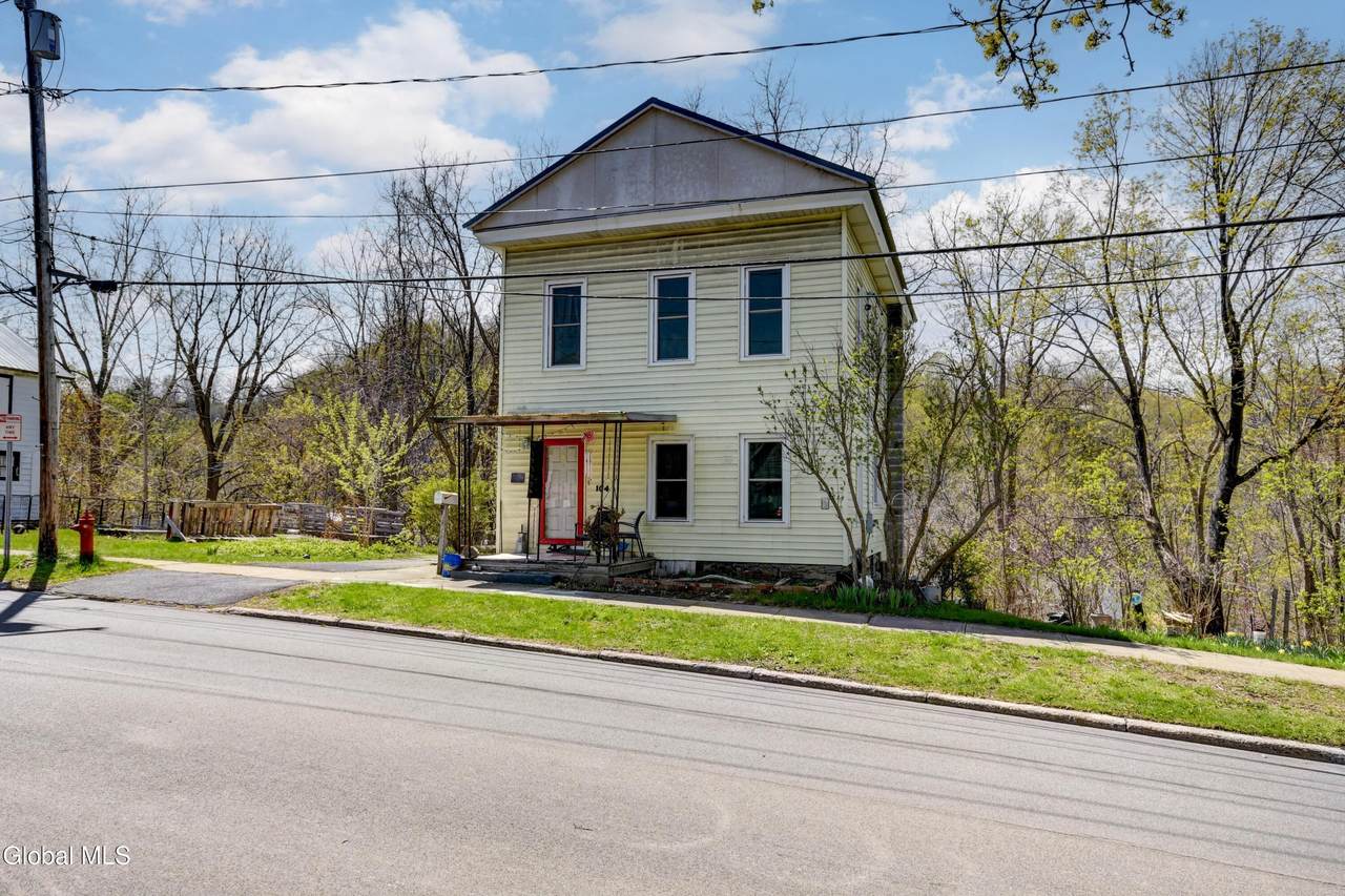 104 Moyer Street - Photo 1