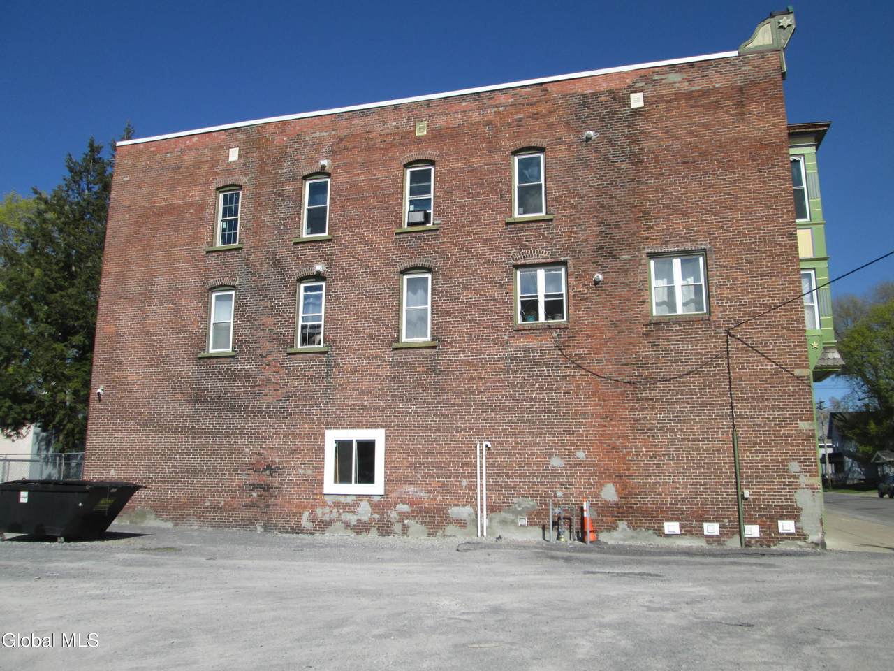 https://bt-photos.global.ssl.fastly.net/capital/1280_boomver_1_202615922-2.jpg
