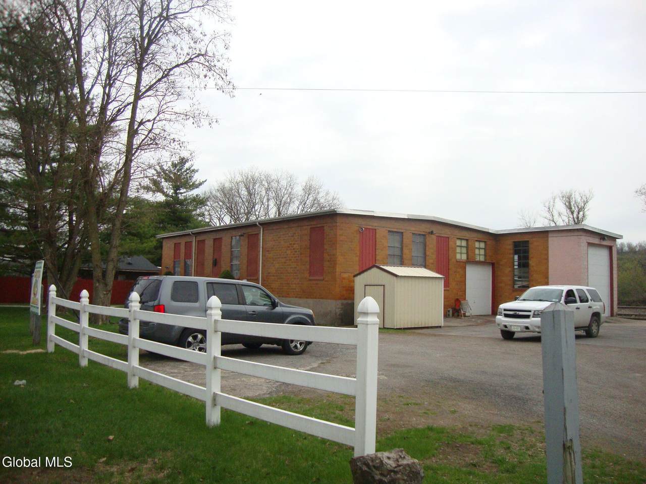27 Sanders Street - Photo 1