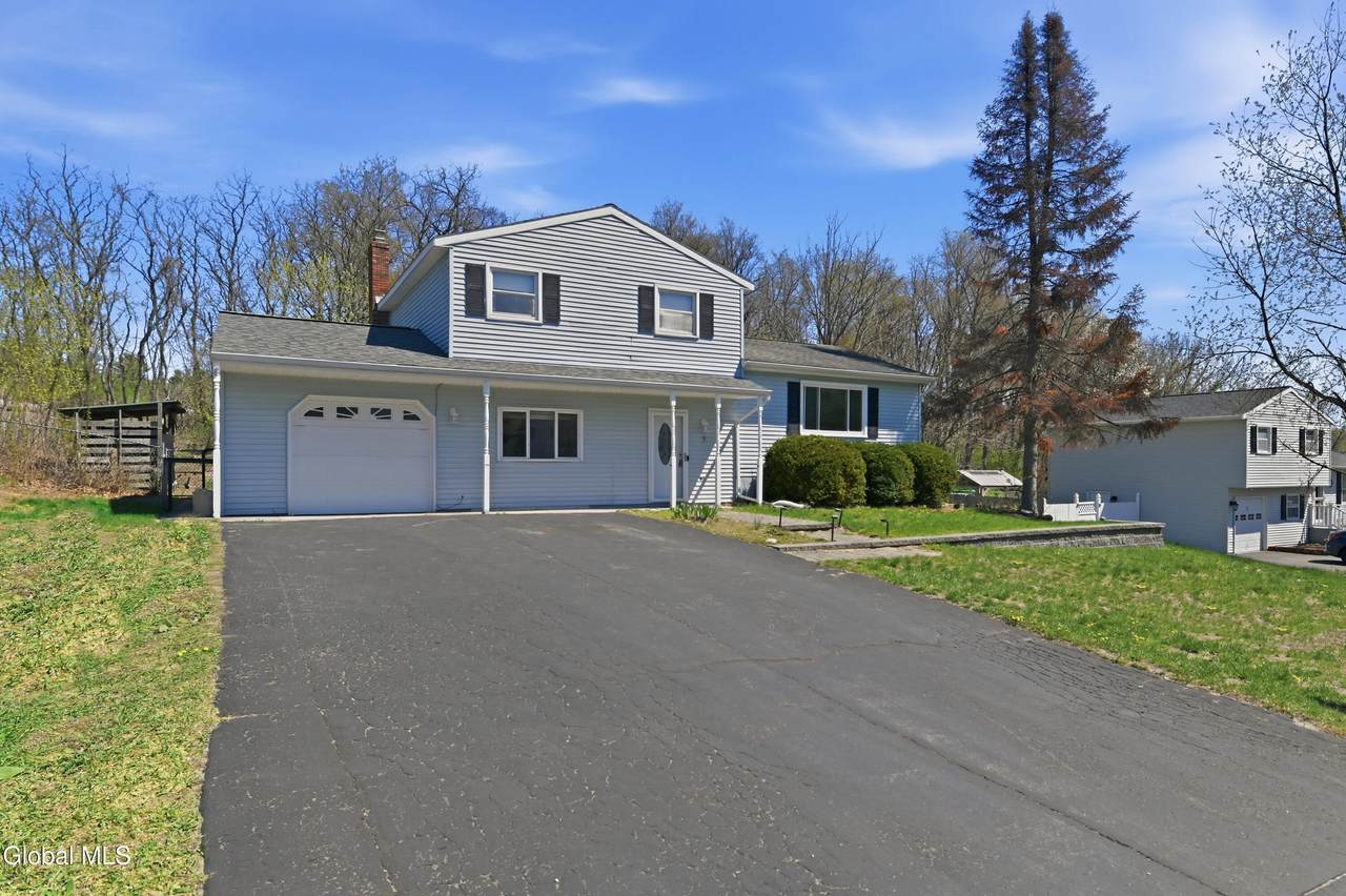 9 Kingsley Avenue - Photo 1