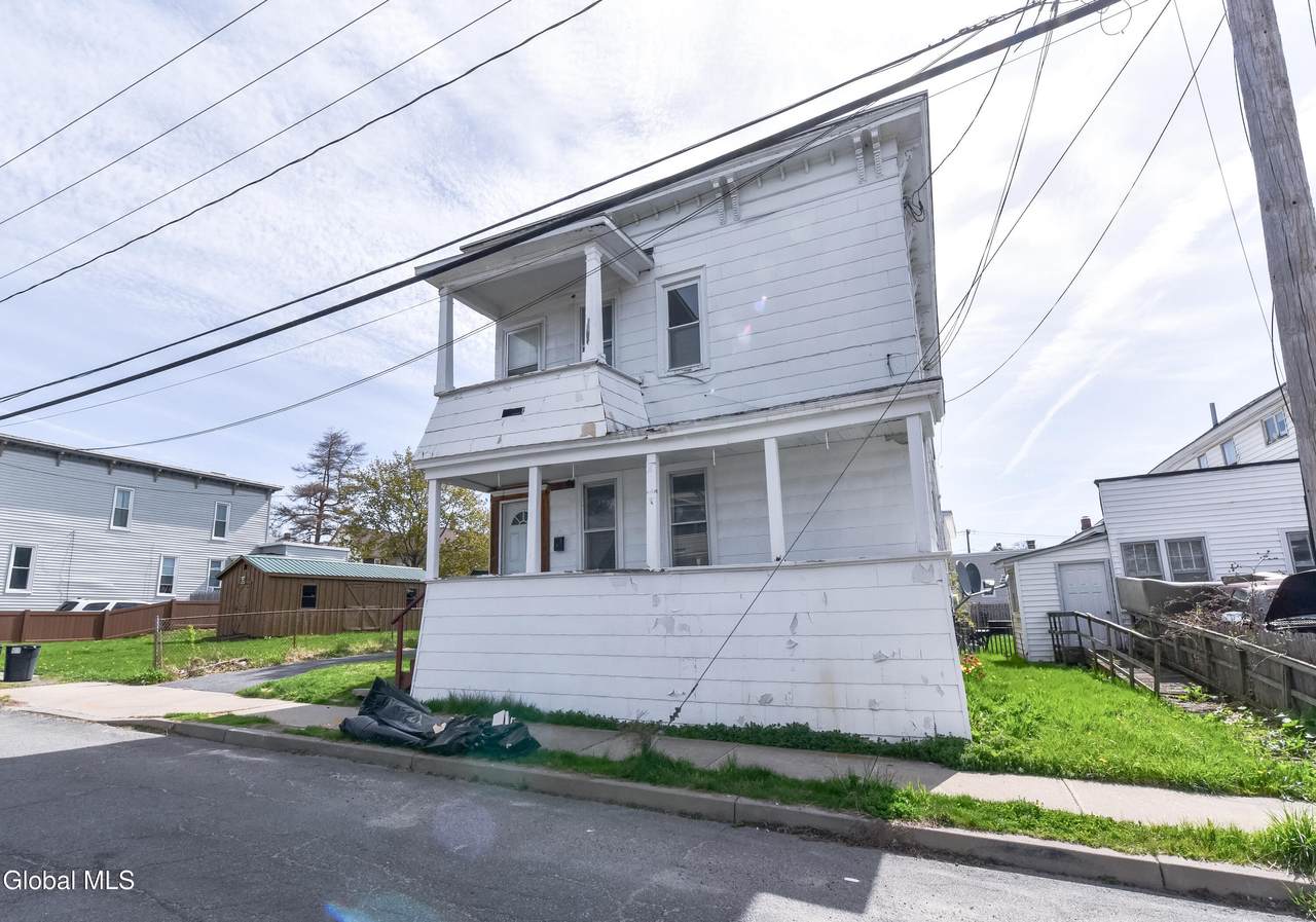203 Brookside Avenue - Photo 1