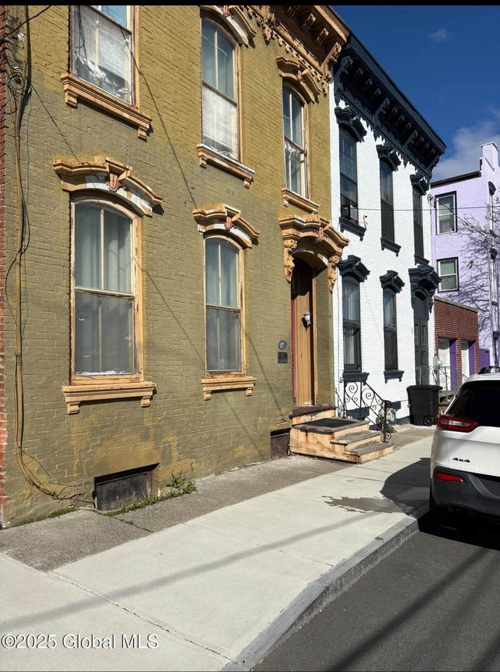 3 Osborne Street - Photo 1