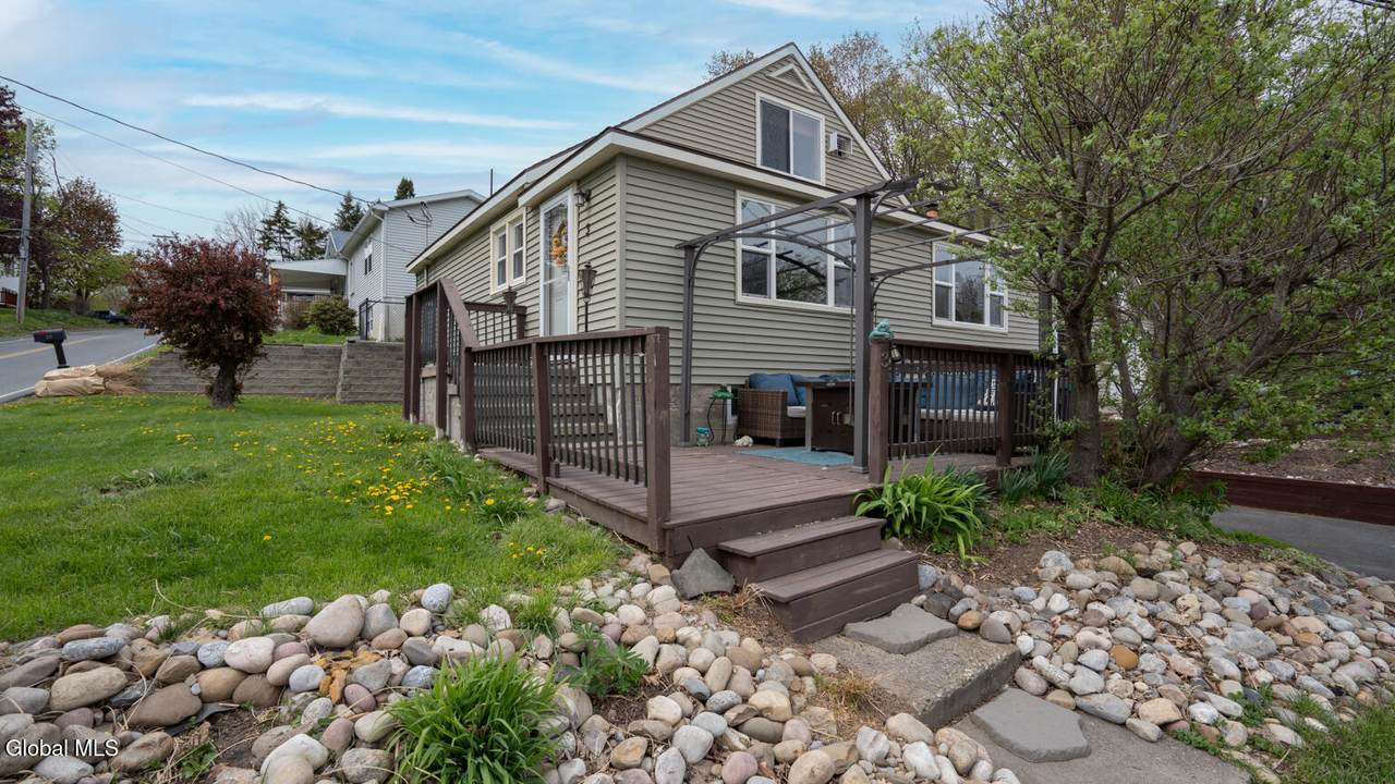 3 Lakeshore Drive - Photo 1