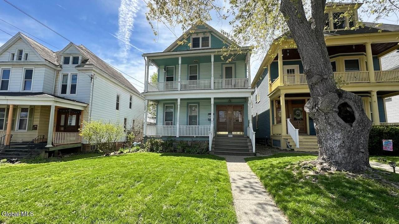 516 Pawling Avenue - Photo 1