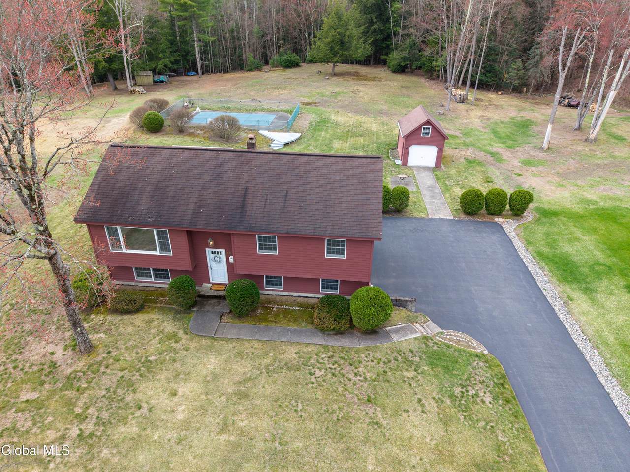 45 Laurel Lane - Photo 1