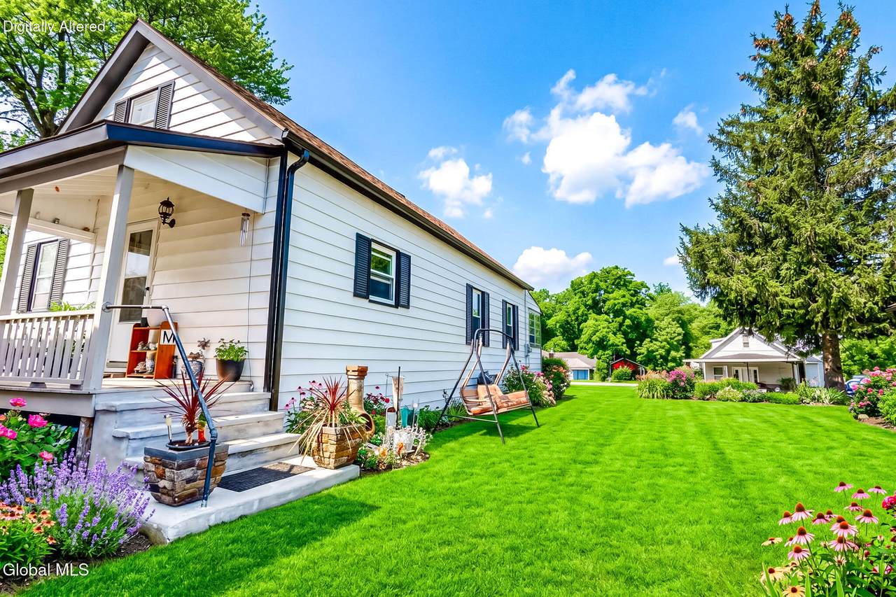 1142 River Road - Photo 1