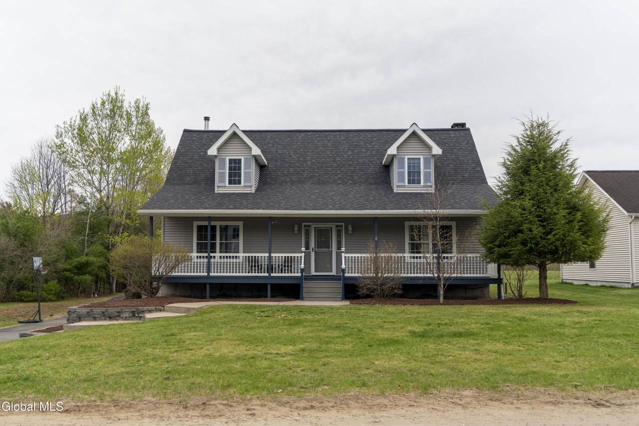 93 3rd Avenue - Photo 1