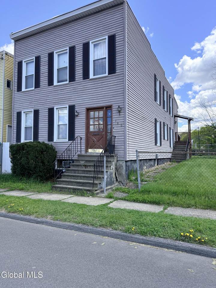 786 1st Avenue - Photo 1