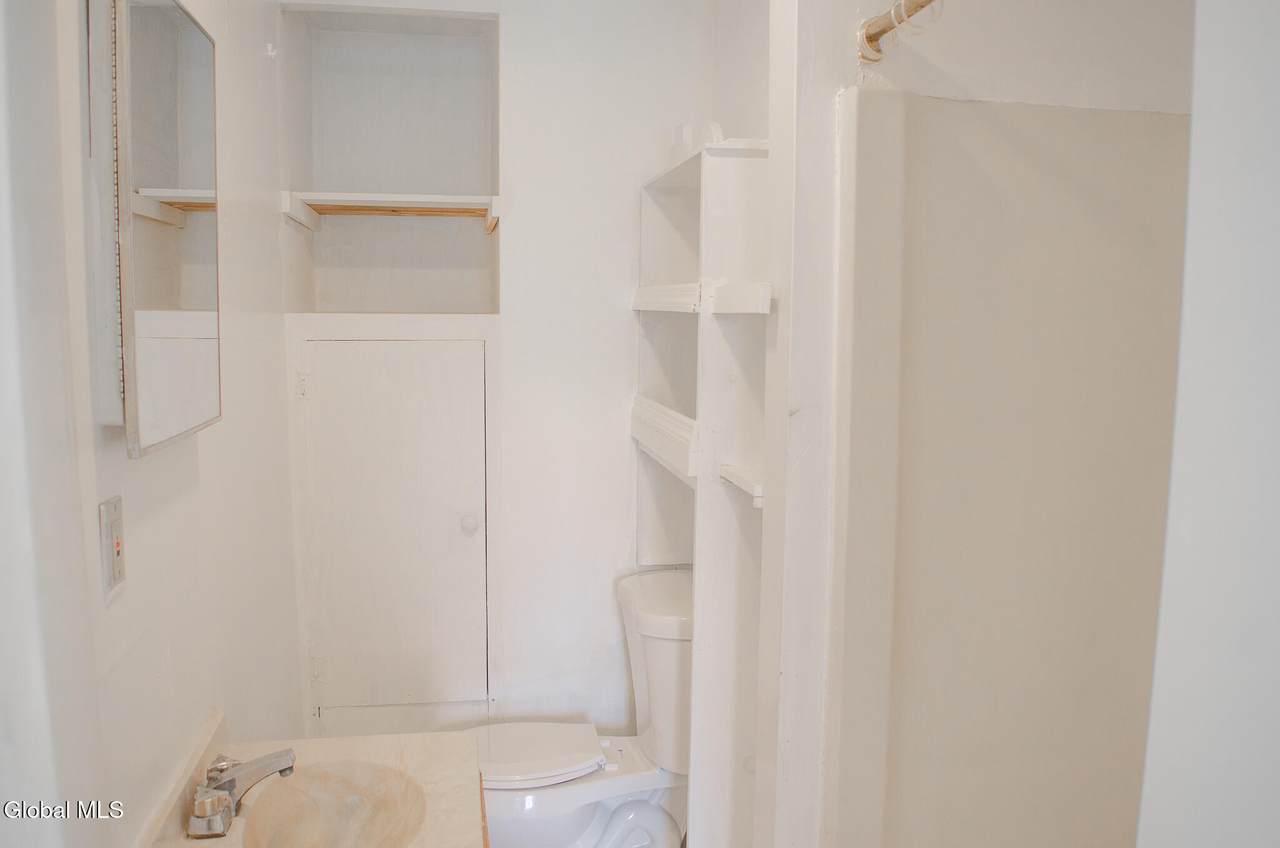 https://bt-photos.global.ssl.fastly.net/capital/1280_boomver_1_202616682-2.jpg