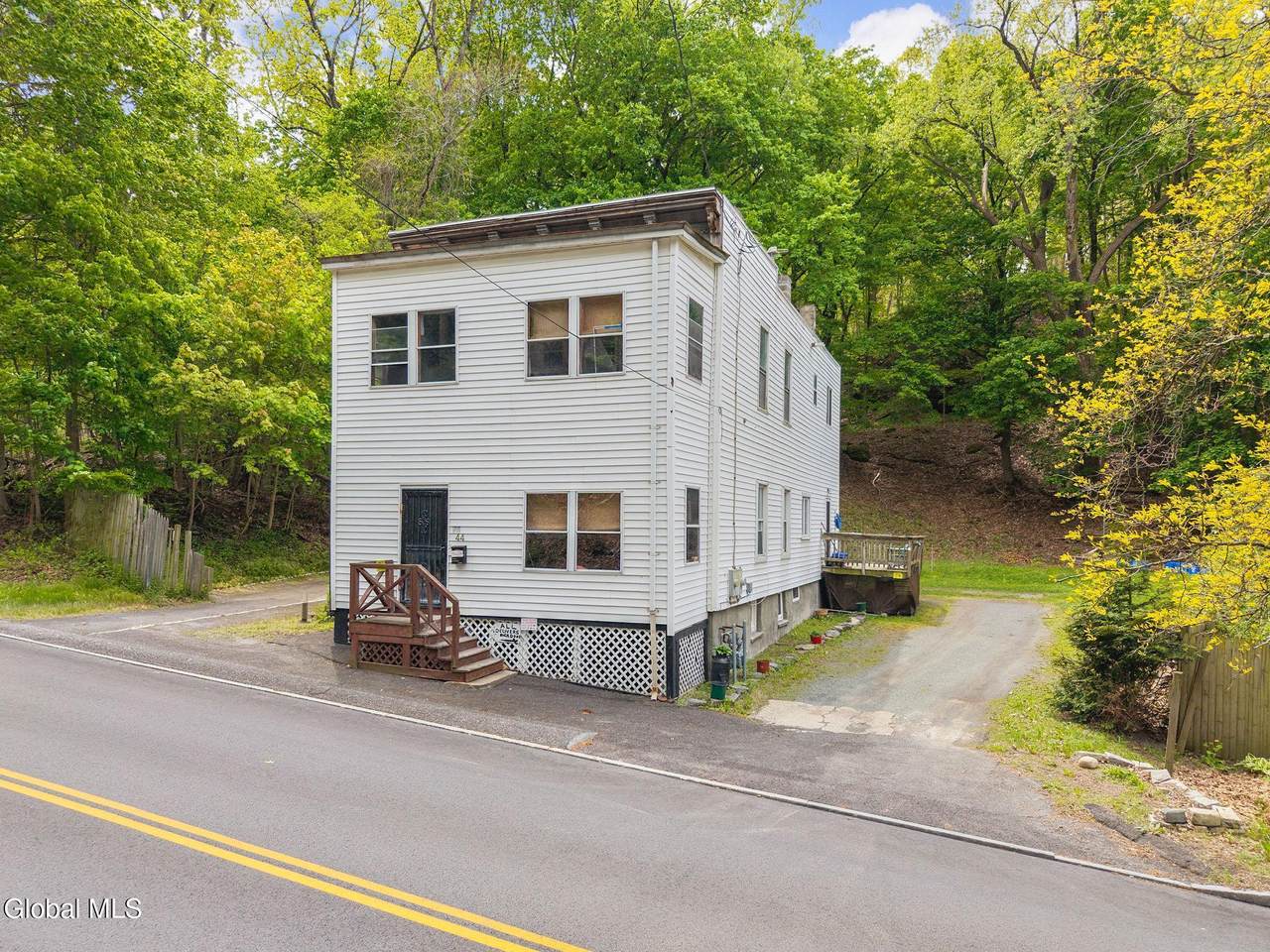 44 Spring Avenue - Photo 1