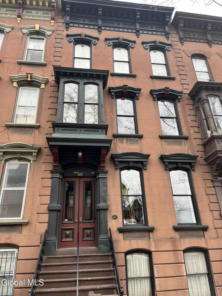 223 Lancaster Street - Photo 1