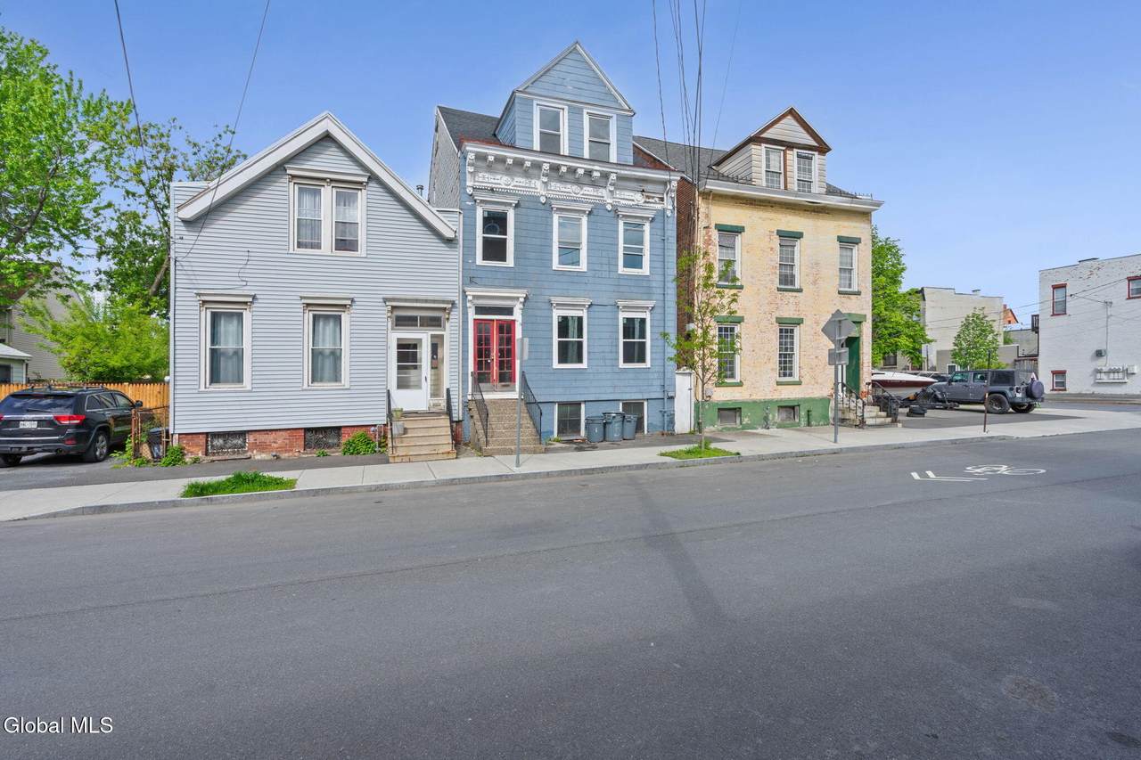 5 West Street - Photo 1