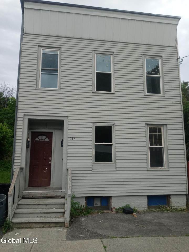 257 Elk Street - Photo 1