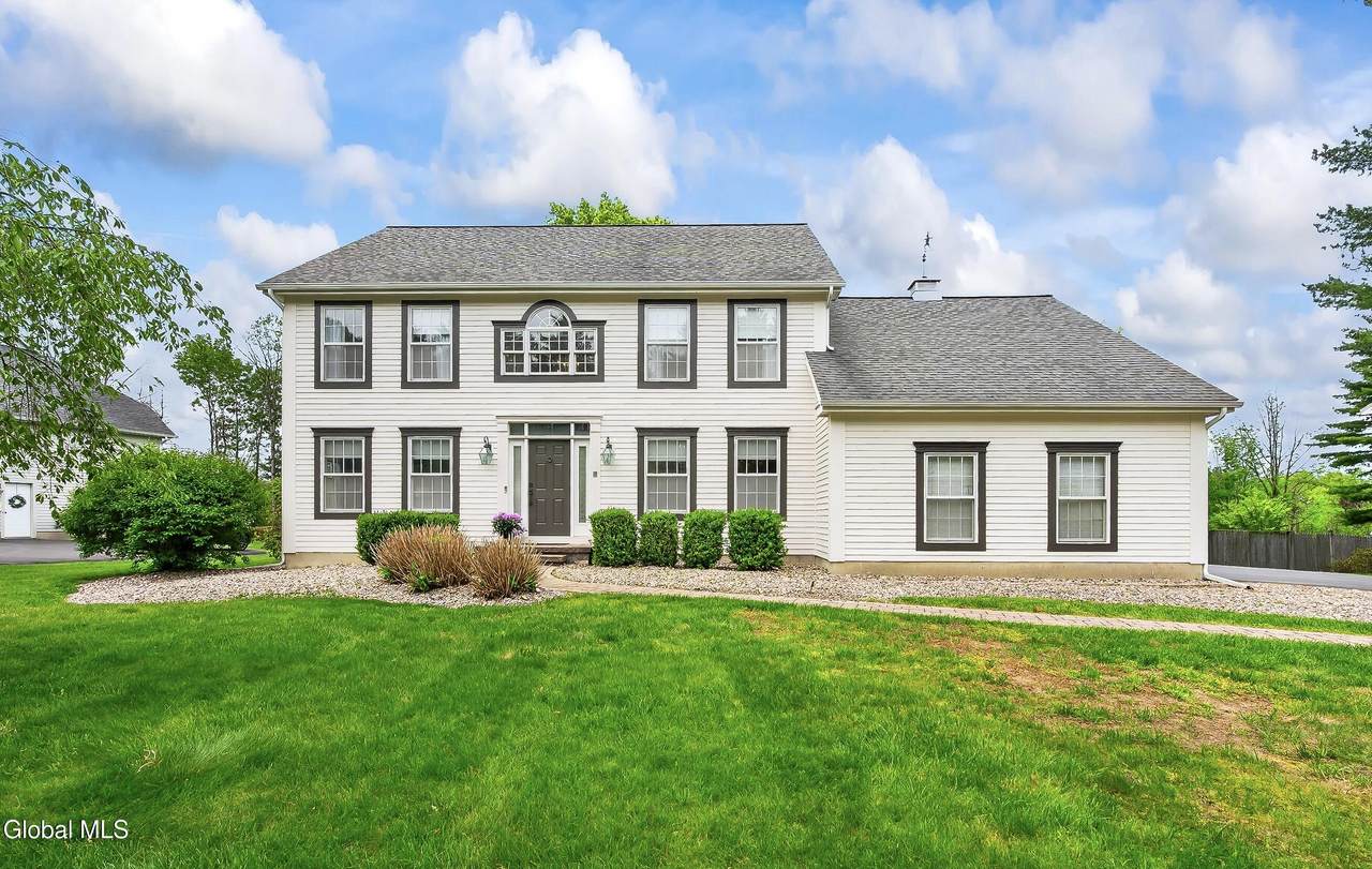 9 Owasco Court - Photo 1