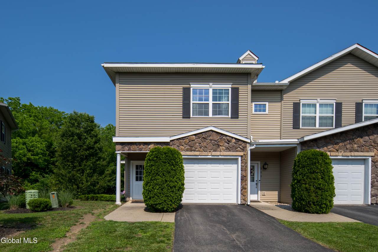 501 Avalon Place - Photo 1