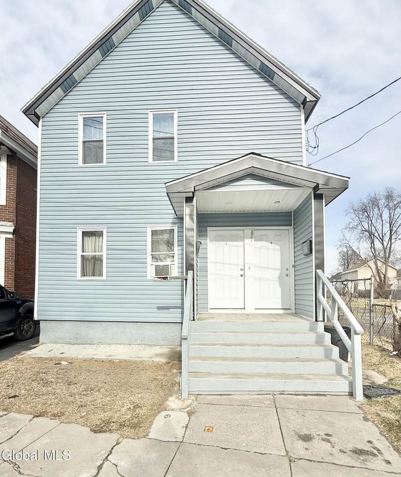 821 Strong Street - Photo 1