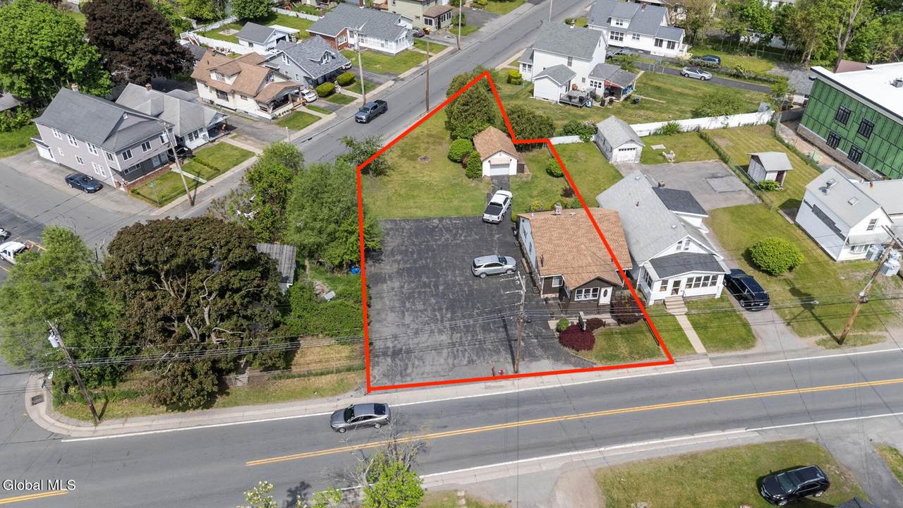 2639 Guilderland Avenue - Photo 1