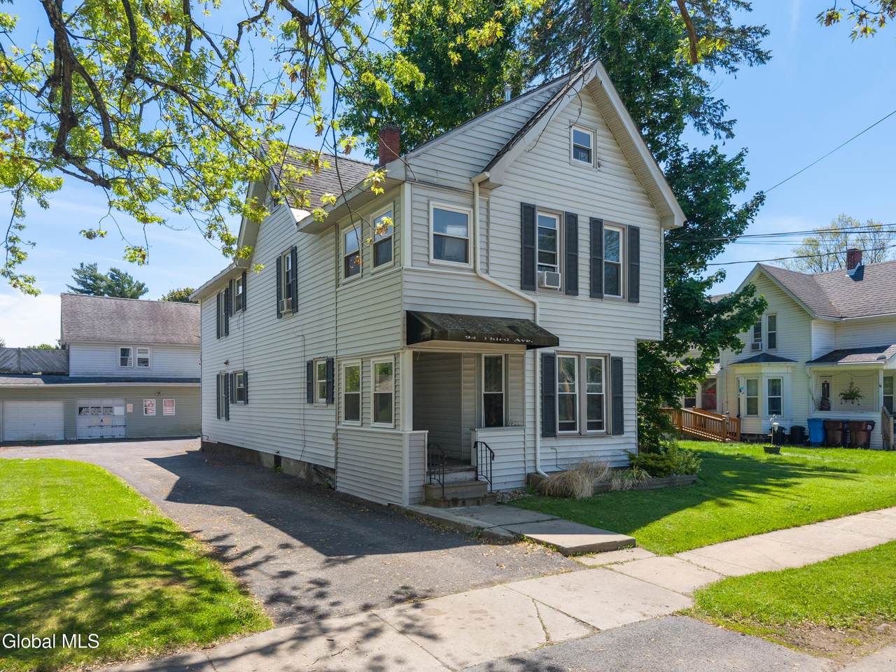 94 3rd Avenue - Photo 1