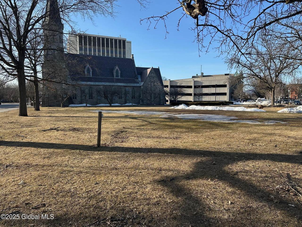 333 Glen Street - Photo 1