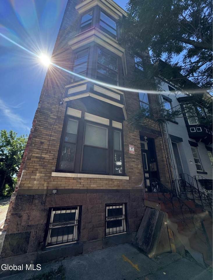 72 Grand Street - Photo 1