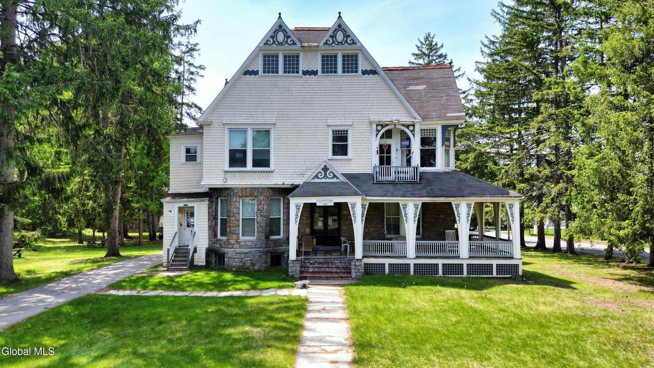 190 Ridge Street - Photo 1