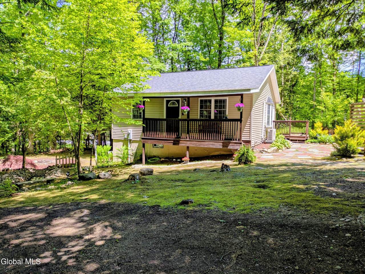 606 Goggins Road - Photo 1