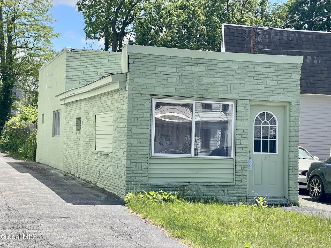 130 Mcclellan Street - Photo 1