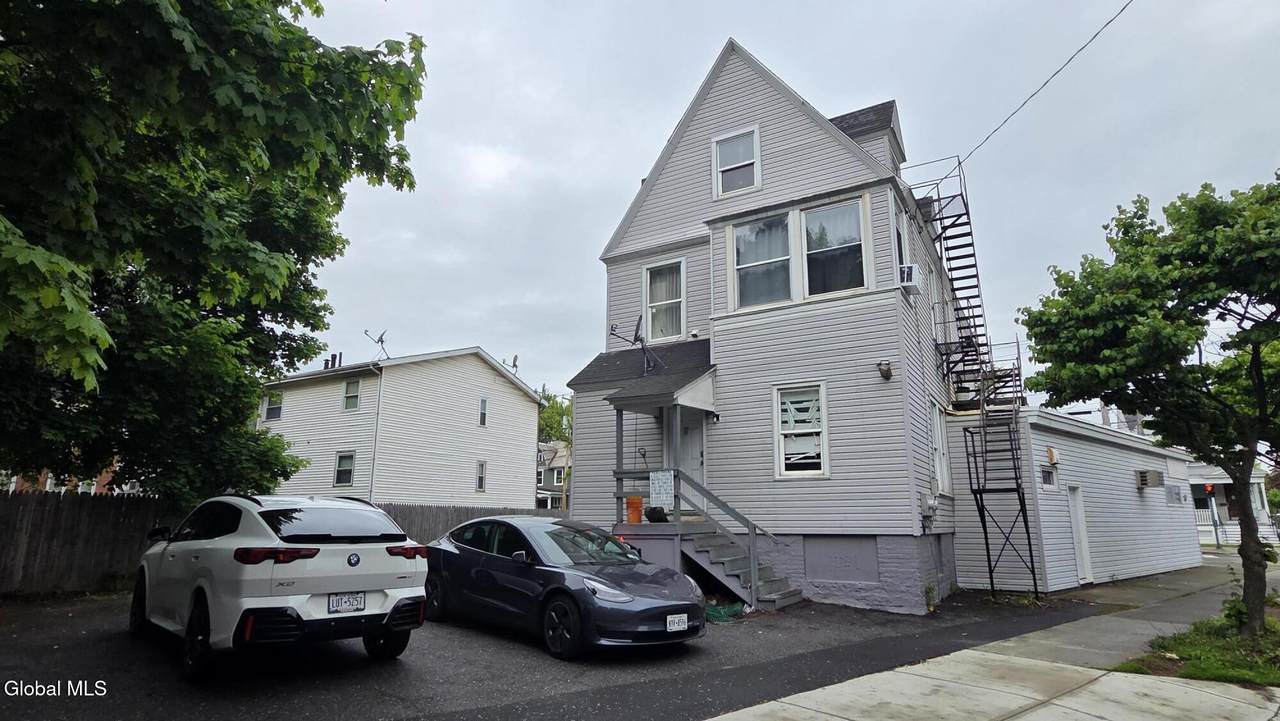 404 Delaware Avenue - Photo 1