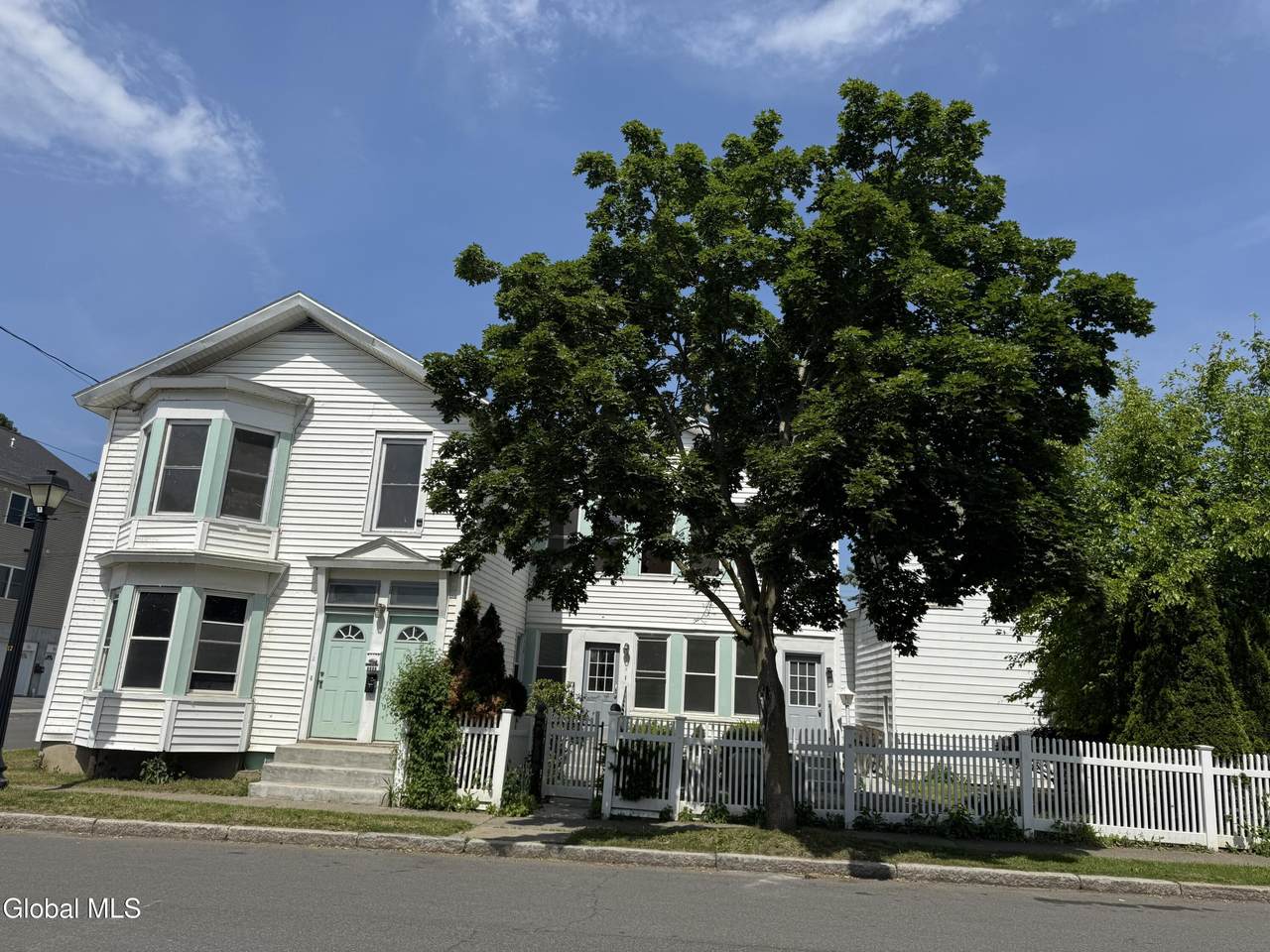 2 1/2 1st Street - Photo 1