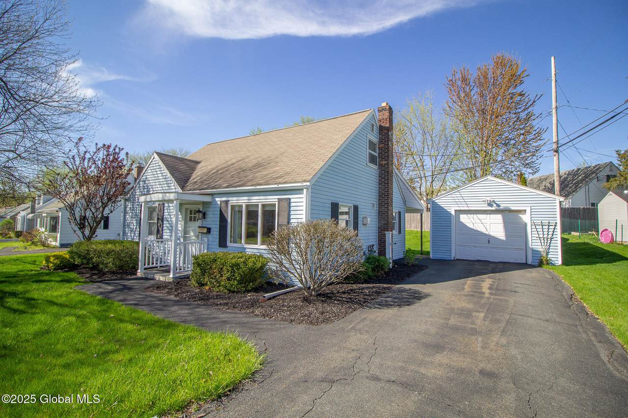 7 David Road - Photo 1