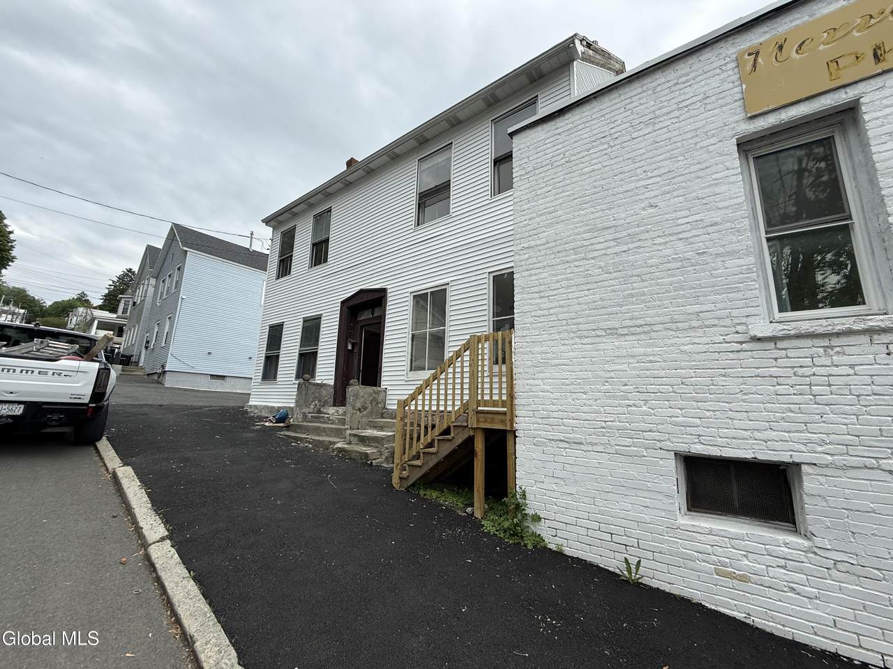 1 Lincoln Avenue - Photo 1