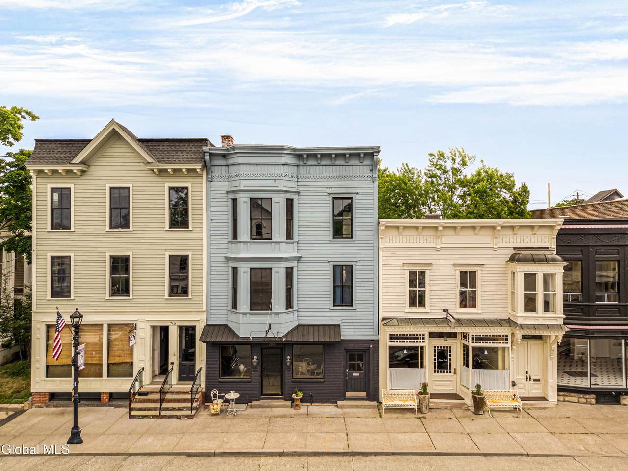 744 Warren Street - Photo 1