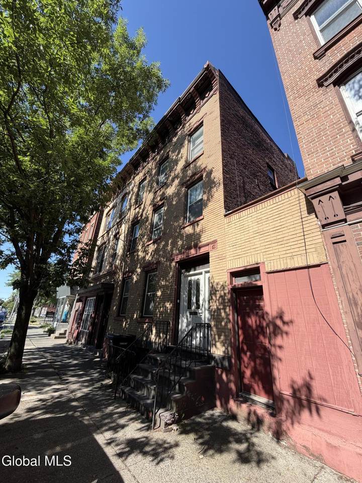 179 4th Street - Photo 1
