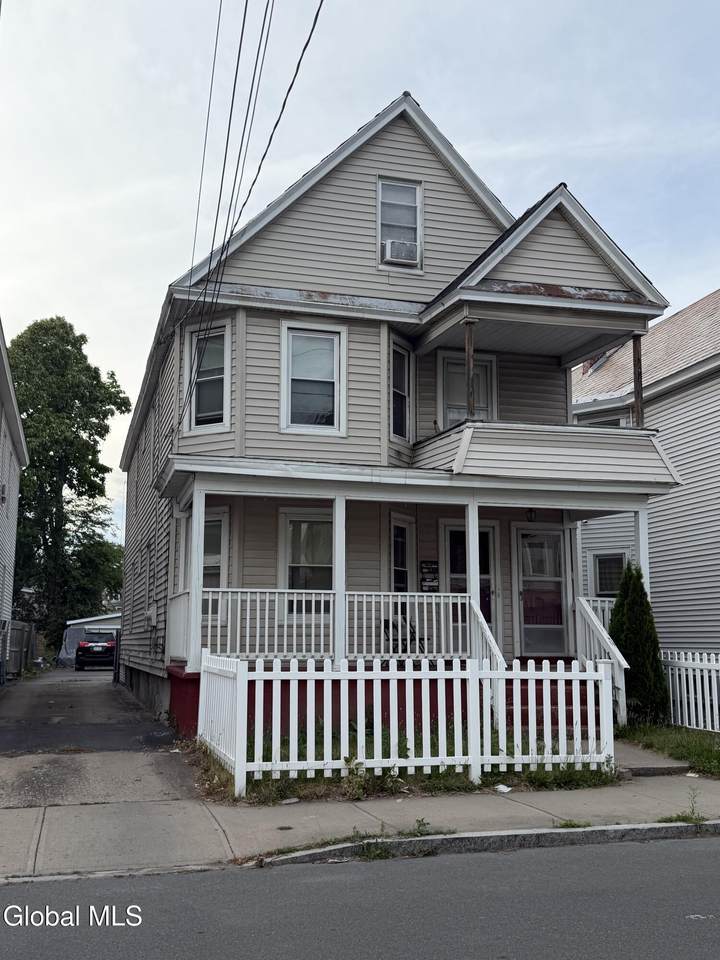 131 Furman Street - Photo 1
