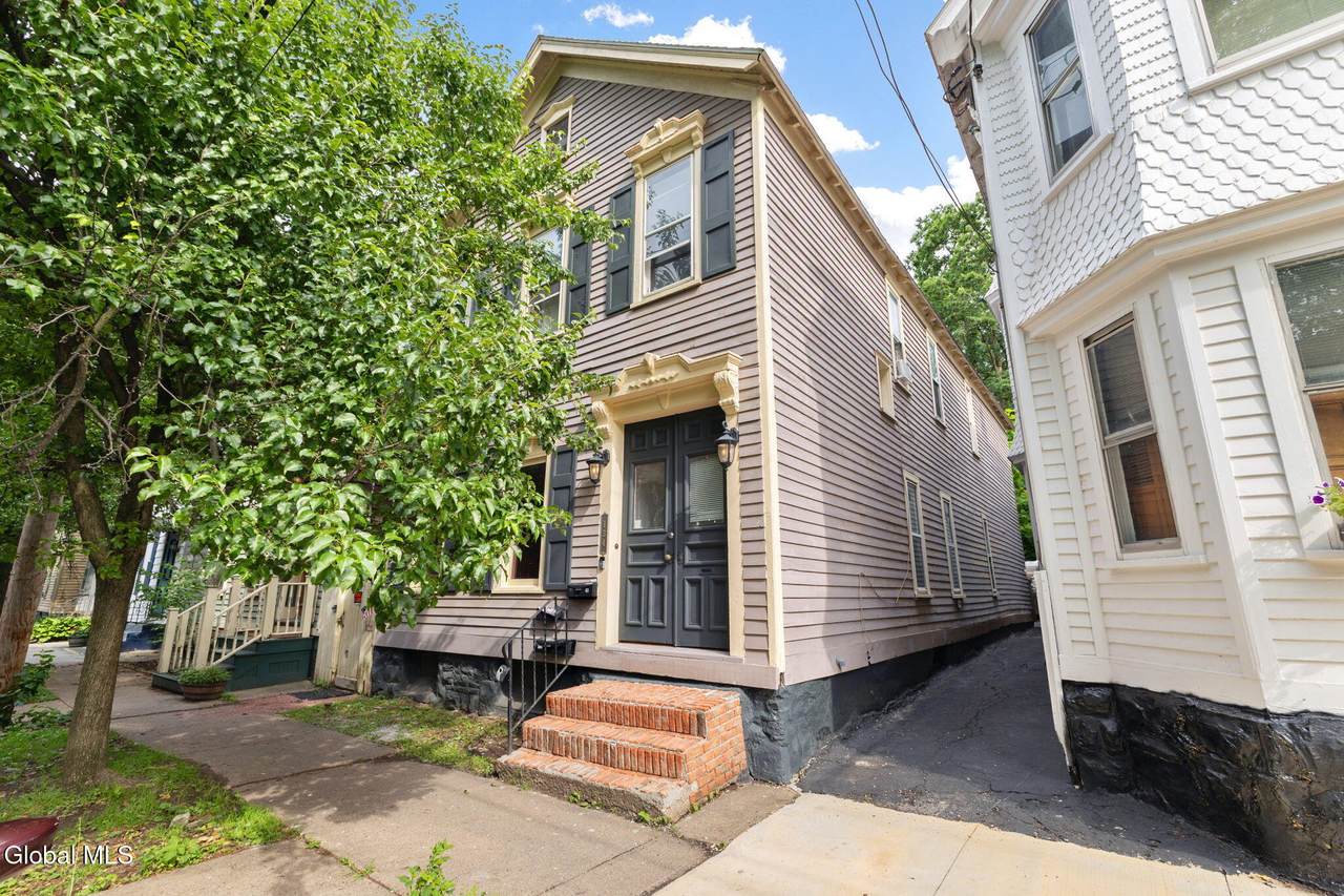 134 Front Street - Photo 1