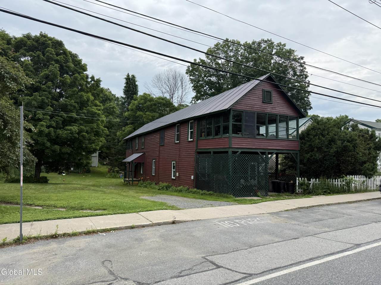 18 Main Street - Photo 1