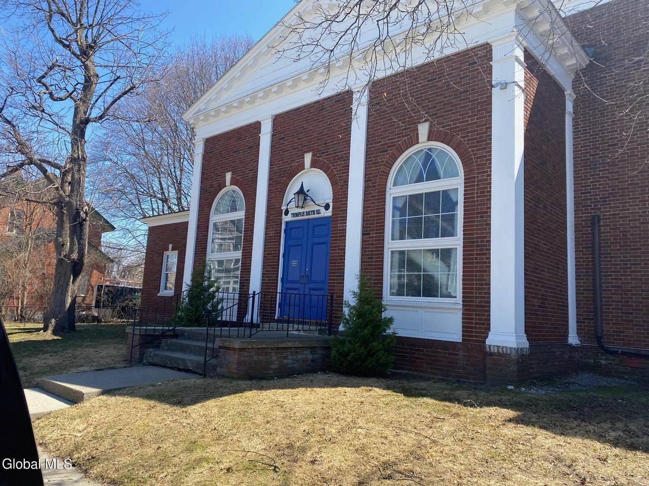 3 Marion Avenue - Photo 1