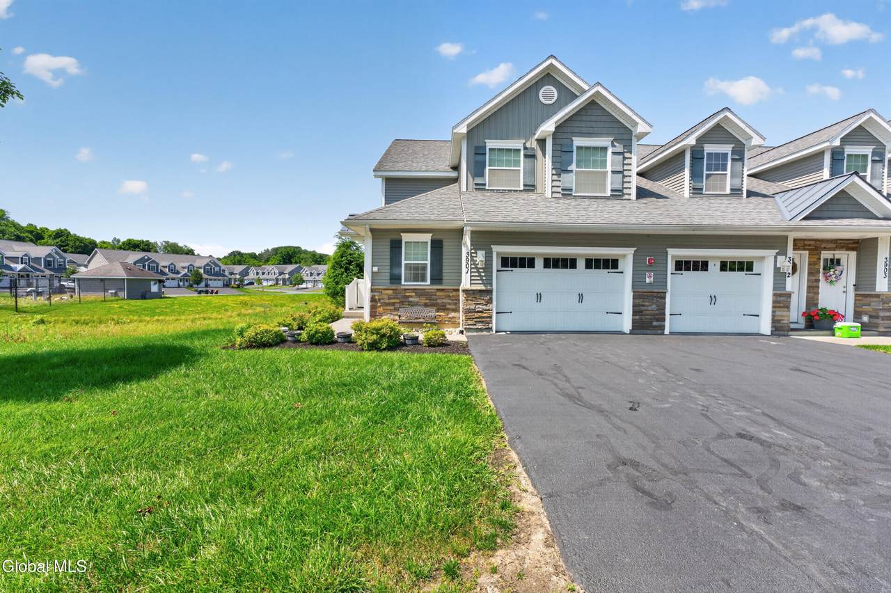 3901 Brunswick Meadows Way - Photo 1